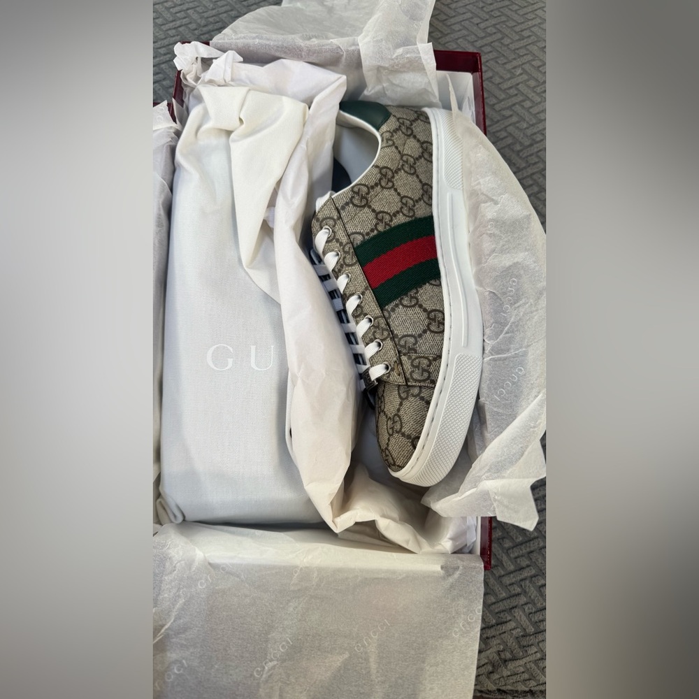 Gucci Women's Ace Low Top Sneakers. Size 7 BRAND NEW IN BOX - Picture 12 of 16
